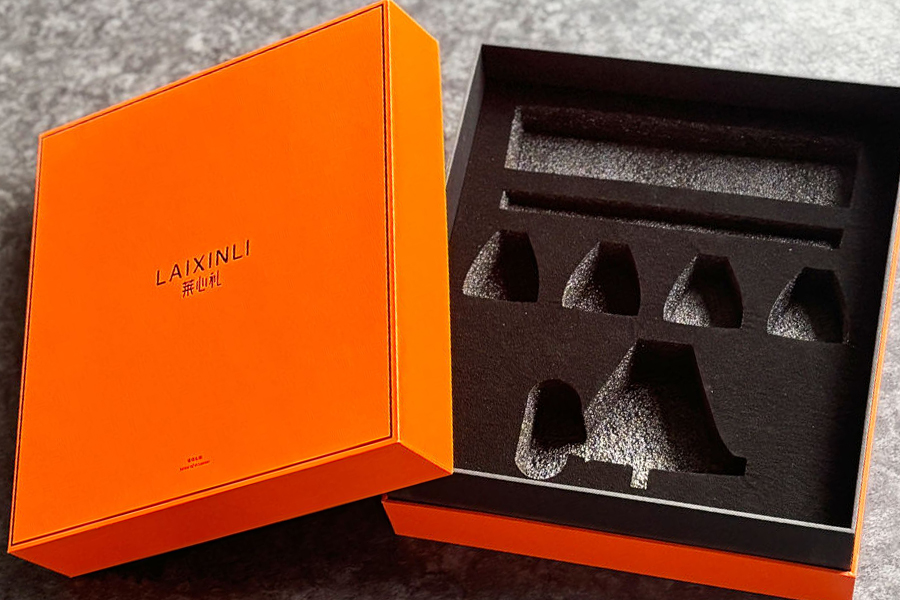 Boîte à parfum rigide